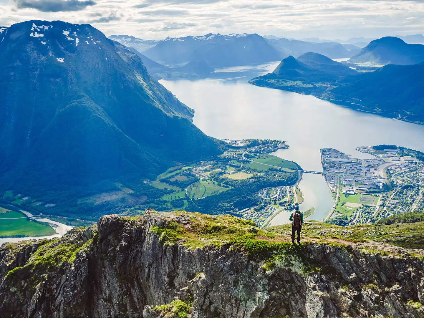 Romsdalseggen Ridge Hiking Guide Norway Day Hike HikeList Romsdalseggen Ridge Hiking Guide Norway Day Hike HikeList