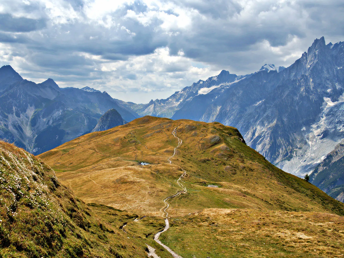 Tour du Mont Blanc (Italian Segment)